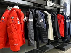 -迪桑特DESCENTE(青岛山东路万象城店)