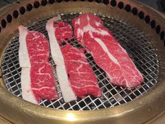 -铭牛烧肉·和牛海鲜自助(高新月牙湖店)