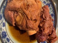 酱骨棒-东北哈尔滨酱骨头馆房掌柜铁锅炖