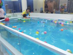 -熊小米专业儿童游泳馆