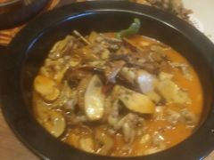 -云海肴·汽锅鸡·云南菜(天山百盛优客店)