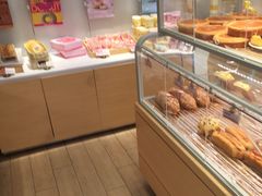 面包甜点陈列柜-好利来(抚顺万达店)