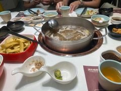 -洪氏嗨捞·猪肚鸡火锅(阳光天地店)