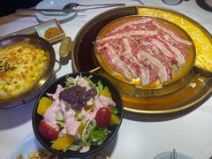 芝士锅底-猪啊牛呀羊啊铜盘烤肉(正大广场店)