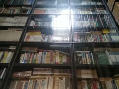 -钟书阁(松江泰晤士小镇店)