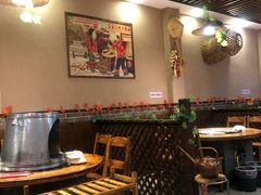 大堂-地锅公社·现炒地锅鸡·地锅鱼·夜宵(罗锦路店)