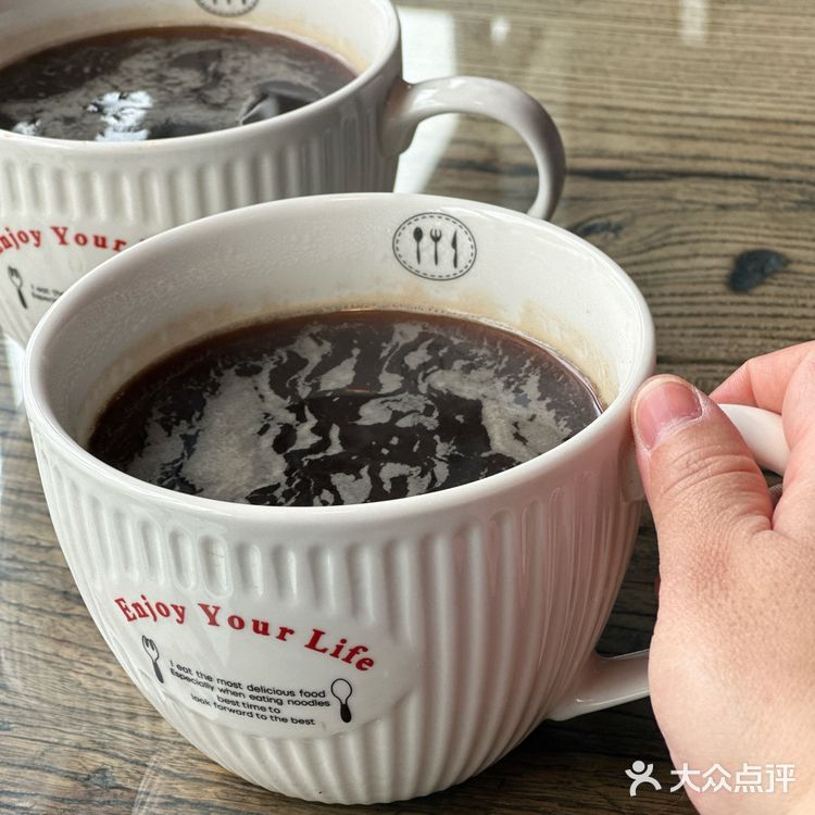 约上你的好朋友来这喝杯美式吧……超大杯