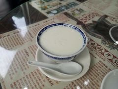 -周大娘牛乳(旧寨古村总店)