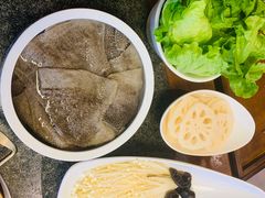 -小天鹅火锅·一线江景洪鼎旗舰店(洪崖洞店)