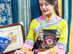 -高荡千年布依古寨旅游景区