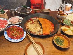 -萍姐火锅·公路夜市(武汉首店)