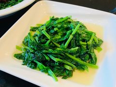 清炒高山豆苗-新南华大酒店(长寿店)