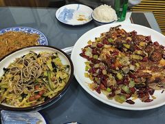 -东兴寒舍老北京炸酱面(三里河路店)