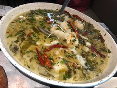 招牌酸菜鱼-老头儿油爆虾·知味杭州(爱琴海购物中心)