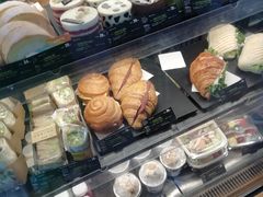 -星巴克臻选(莘庄仲盛店)