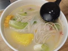 过桥米线-老妈米线(金座店)