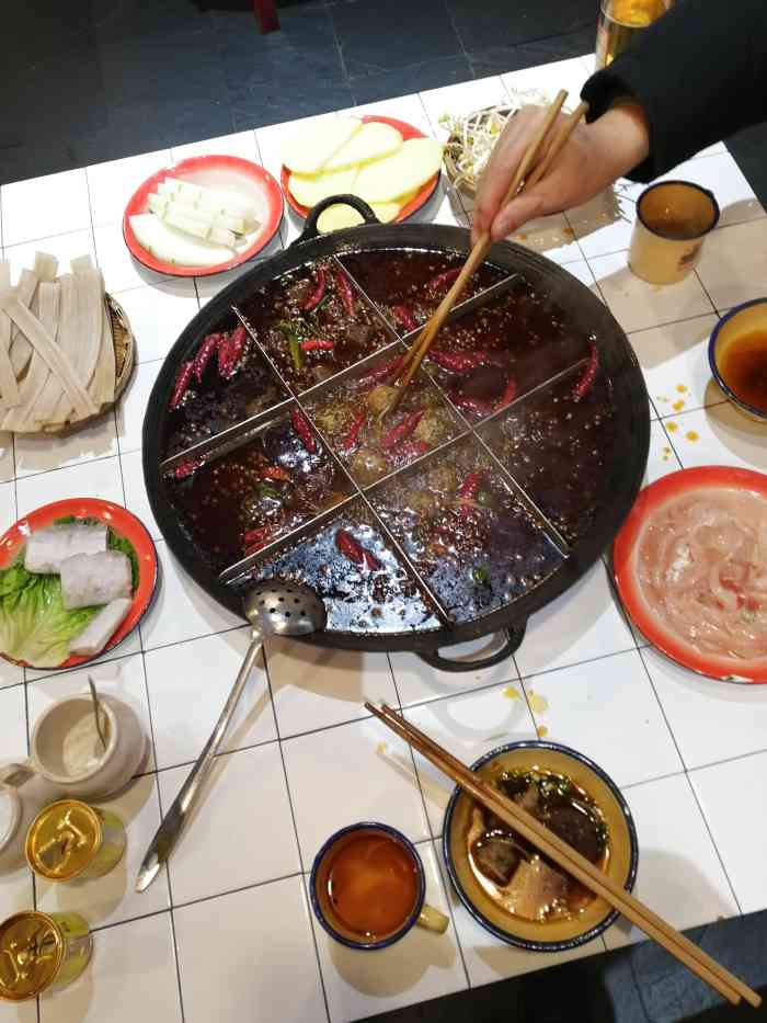 洋瓷碗老火锅-"今天突然想吃火锅了,但是又不想走远了,就.