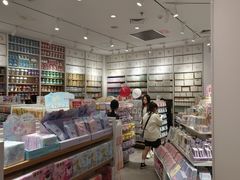 -名创优品(广州萝岗万达广场店)