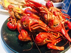 黄金蒜香小龙虾-五月罗马海鲜自助餐厅(月星环球港店)