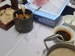 -红鼎豆捞·非遗鲍皇汤火锅(宝丰路店)