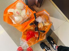 -白玉兰食品甜凤店(合生汇店)
