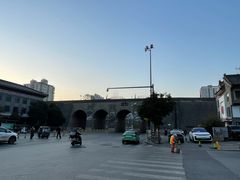 -老兰家传统烧烤炒菜泡馍(小南门店)