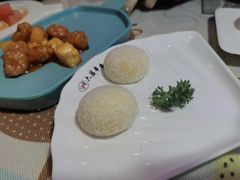 菠萝咕噜肉-忘忧草融合私房菜(红鼎国际店)