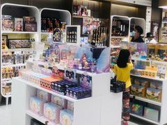 -泡泡玛特POPMART(蓝色港湾店)