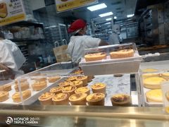 面包甜点陈列柜-鲍师傅糕点(海岸城店)