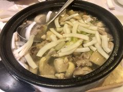 海椰皇炖乌鸡-尚一汤 广东炖汤(金桥国际店)