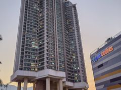 -东荟城名店仓