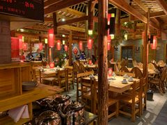 大堂-野山舂·贵州现舂酸汤火锅(鸿通城店)