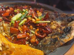 -鸣记脆皮烤鱼·海鲜烤鱼(三八广场店)