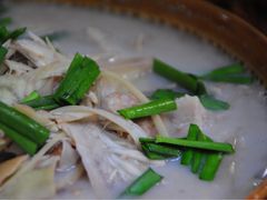 芭蕉花煮红烧肉-晓雯人家