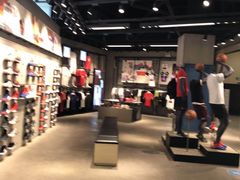 -adidas(印象城购物中心店)