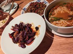 -一坐一忘云南菜(嘉里中心店)