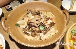 Stir-Fried Mixed Mushrooms in Flat Pan