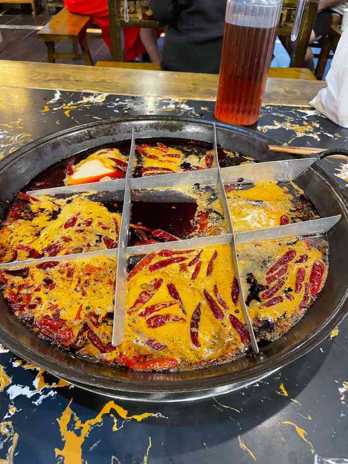 熊家院子老火锅(福红路店)-"风尘仆仆赶到重庆的第一顿接风宴就是这家