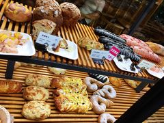 -焙丽拾光(麦凯乐直营店)
