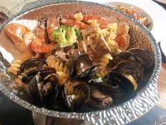 白葡萄酒奶油青口贝配薯条-LA  PETANQUE(泰安路店)