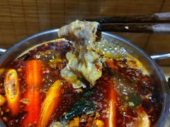 -独食火锅·半米屋台(直营总店)