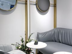 -Fridi Patisserie Cafe