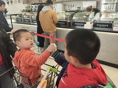 -胖东来生活广场(健康路店)