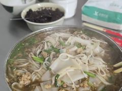 -正宗杨记普洱酸醋米线(总店)