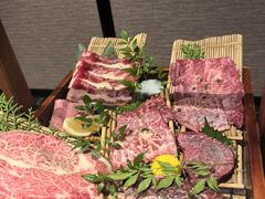 -山川小町·极番烧肉(新地假日广场店)