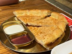 芝麻酥馕配酱-清真·双公羊·馕坑烤全羊(奥体店)