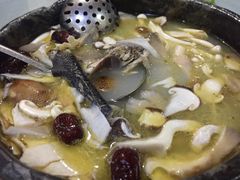 -南渝食府.墨脱石锅松茸鸡