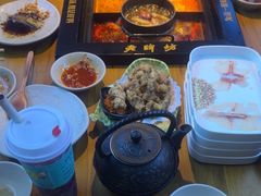 -老牌坊云南鱼豆花火锅(哈西万达店)