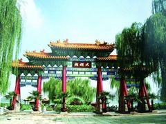 -鹊华居·地道鲁菜·海鲜·融合味(大明湖店)