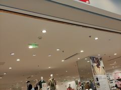 -优衣库(太原龙湖万达广场店)